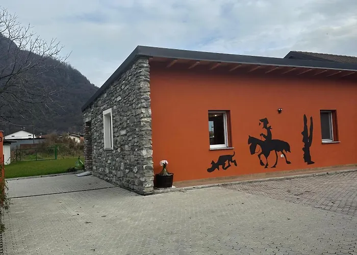 Lucky Luke's House Valtellina E Di Feriehus Dubino