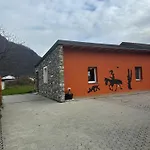 Lucky Luke's House Valtellina E Di Feriehus Dubino